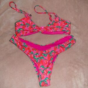 Brand New Blackbough swim Kini 👙! Size xs top, small bottom.